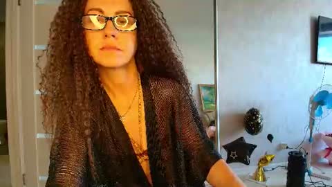 Liora Weiss online show from June 16, 9:23 am