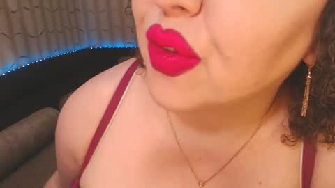 Snapshot of lipsaddiction chatting on January 12, 10:33 pm LIpsAddiction online show from January 12, 10:33 pm