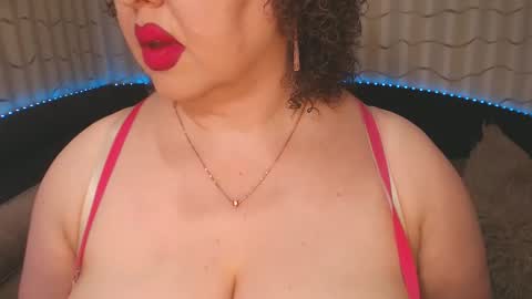 Snapshot of lipsaddiction chatting on January 15, 10:13 pm LIpsAddiction online show from January 15, 10:13 pm