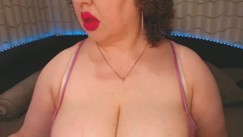 Snapshot of lipsaddiction chatting on January 20, 1:32 pm LIpsAddiction online show from January 20, 1:32 pm