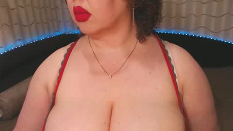 Snapshot of lipsaddiction chatting on January 28, 10:23 pm LIpsAddiction online show from January 28, 10:23 pm