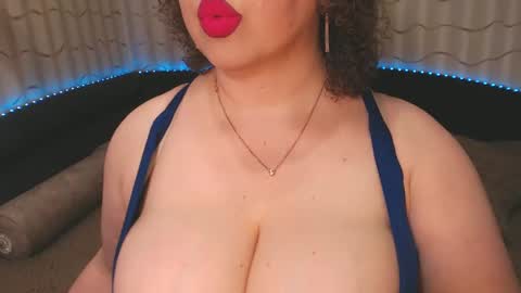 Snapshot of lipsaddiction chatting on February 18, 8:03 pm LIpsAddiction online show from February 18, 8:03 pm