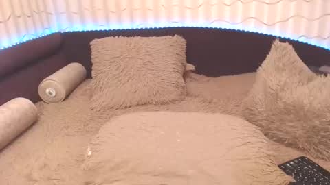 Snapshot of lipsaddiction chatting on March 2, 2:00 pm LIpsAddiction online show from March 2, 2:00 pm