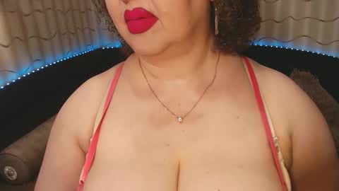 Snapshot of lipsaddiction chatting on October 10, 1:10 pm LIpsAddiction online show from October 10, 1:10 pm