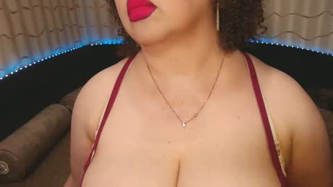 Snapshot of lipsaddiction chatting on October 19, 7:47 pm LIpsAddiction online show from October 19, 7:47 pm