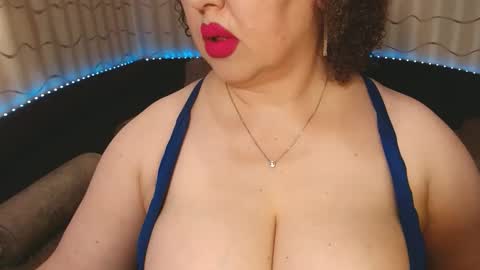 Snapshot of lipsaddiction chatting on November 2, 1:35 pm LIpsAddiction online show from November 2, 1:35 pm