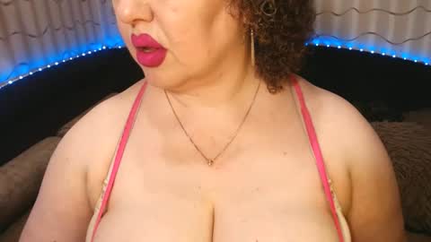 Snapshot of lipsaddiction chatting on June 23, 1:42 pm LIpsAddiction online show from June 23, 1:42 pm