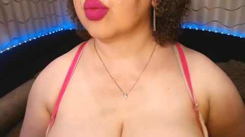 Snapshot of lipsaddiction chatting on June 28, 1:06 pm LIpsAddiction online show from June 28, 1:06 pm