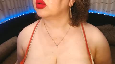 Snapshot of lipsaddiction chatting on July 1, 1:34 pm LIpsAddiction online show from July 1, 1:34 pm