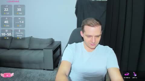 Snapshot of liqued_love chatting on December 21, 6:37 pm Lucius online show from December 21, 6:37 pm