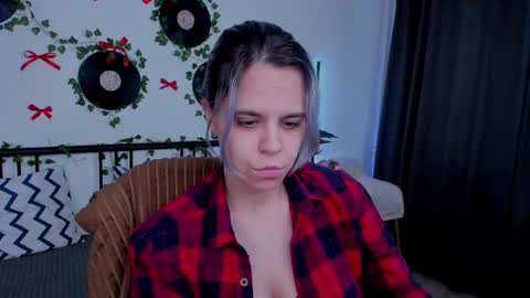 Snapshot of lirabelles chatting on May 8, 3:56 am hello Ill be waiting for you during these hours tue 10am-5pm wed 3am-5pm thu 3am-5pm fri 3am-10am sat 10am-5pm sun 3am-1GMT online show from May 8, 3:56 am