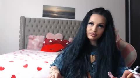 Lisa online show from February 17, 8:48 pm