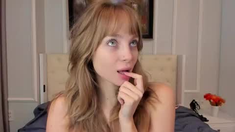 Snapshot of lisa_babymetal chatting on December 14, 5:57 am Lisa online show from December 14, 5:57 am