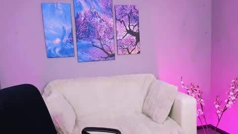 Lisa online show from November 10, 10:36 am