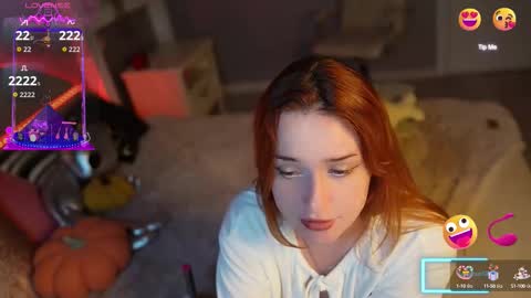 lisa_elfy online show from October 9, 8:40 pm