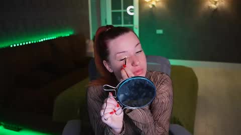lisa_elfy online show from May 2, 3:17 pm