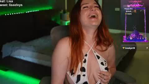 lisa_elfy online show from June 21, 3:58 pm