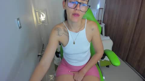 Lisa  online show from March 10, 3:30 pm