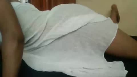 Snapshot of lisa_larry chatting on December 29, 10:01 am lisa larry online show from December 29, 10:01 am