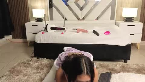 lisa_sweetas online show from February 8, 1:09 am