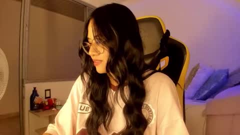 Snapshot of lisa_t08 chatting on October 30, 1:18 am Lisa Thompson online show from October 30, 1:18 am