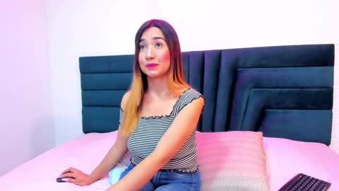 lisa white  online show from January 12, 9:08 pm