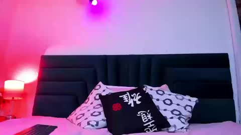 lisa white  online show from March 12, 5:46 am