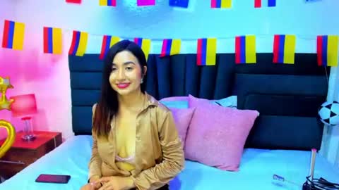 lisa white  online show from June 21, 10:56 pm