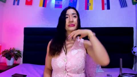 lisa white  online show from July 16, 8:48 pm
