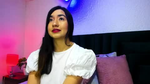 lisa white  online show from July 26, 8:49 pm