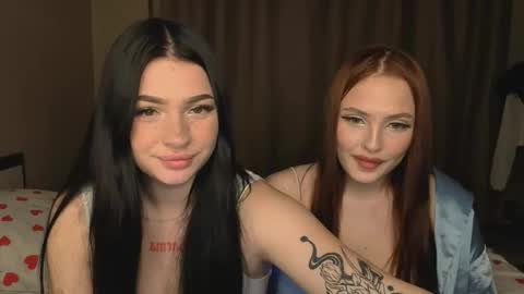 Snapshot of lisaanddenis chatting on October 6, 5:21 pm Lisa and Den online show from October 6, 5:21 pm