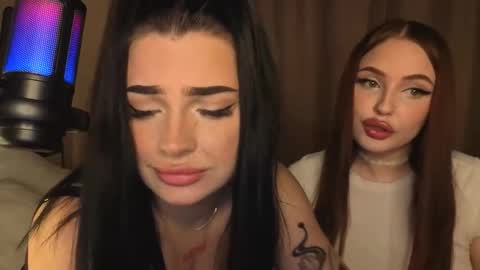 Snapshot of lisaanddenis chatting on October 25, 1:07 pm Lisa and Den online show from October 25, 1:07 pm