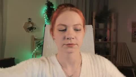 Lisa Aris online show from May 3, 3:29 pm