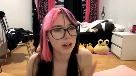Aileen online show from April 28, 7:41 pm