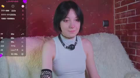 Snapshot of lisabunnyyy chatting on May 11, 11:46 pm Lisa online show from May 11, 11:46 pm