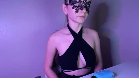 Snapshot of lisafrazier chatting on September 13, 4:40 pm Lisa online show from September 13, 4:40 pm