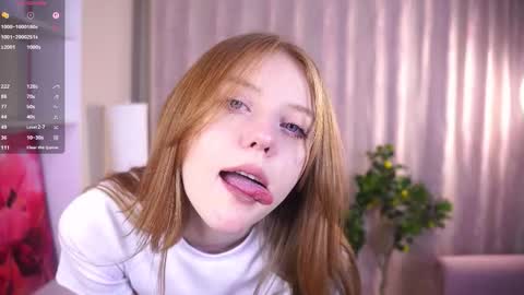 Snapshot of lisagriswell chatting on October 30, 4:41 pm Molly online show from October 30, 4:41 pm