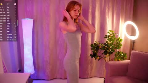 Snapshot of lisagriswell chatting on November 6, 4:41 pm Molly online show from November 6, 4:41 pm