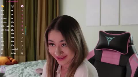 Snapshot of lisamayson chatting on November 8, 3:45 pm LISA online show from November 8, 3:45 pm