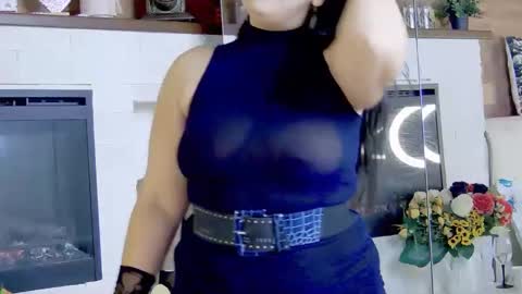 Snapshot of lisamaze chatting on December 12, 7:48 pm SofiaHanson online show from December 12, 7:48 pm