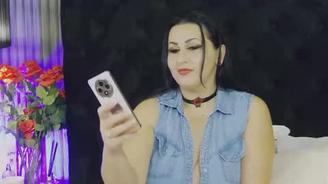 Snapshot of lisamaze chatting on October 14, 7:14 pm SofiaHanson online show from October 14, 7:14 pm