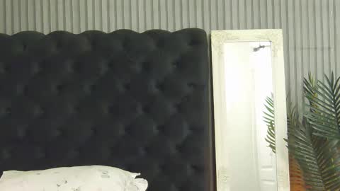 Snapshot of lisamaze chatting on October 19, 5:24 pm SofiaHanson online show from October 19, 5:24 pm