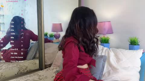 Snapshot of lisandrazieba chatting on April 11, 5:34 am Kira online show from April 11, 5:34 am