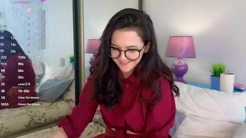 Snapshot of lisandrazieba chatting on April 11, 7:45 am Kira online show from April 11, 7:45 am