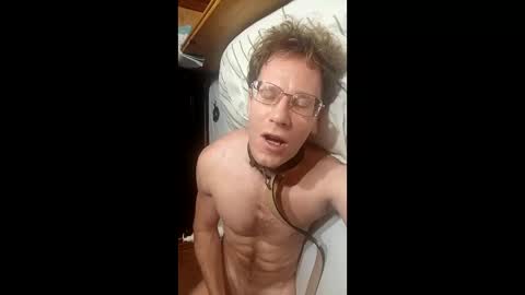 lisborn007 online show from December 18, 7:03 am