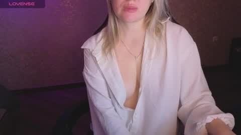 Anna online show from May 19, 2:07 am