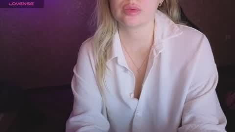 Anna online show from June 18, 1:39 am