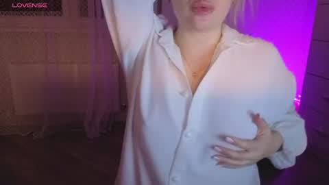 Anna online show from July 23, 11:46 pm