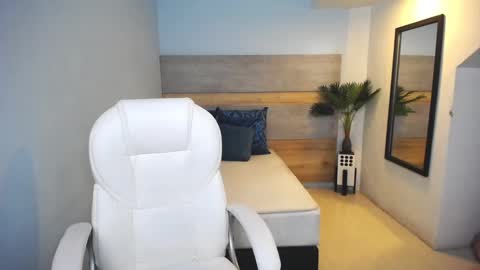 Snapshot of liseth_fox chatting on December 4, 7:34 pm Liseth Fox online show from December 4, 7:34 pm