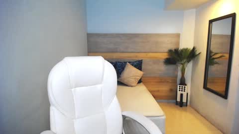 Snapshot of liseth_fox chatting on December 9, 8:23 pm Liseth Fox online show from December 9, 8:23 pm